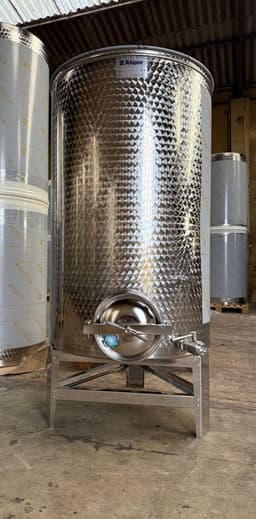 Cuve inox 304 — 10 HL avec porte — vue 1